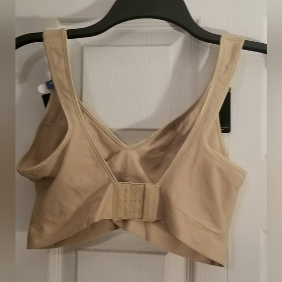 Bali Comfort Revolution Wireless Bra - Brand New - XL - Nude/Beige - Picture 2 of 6